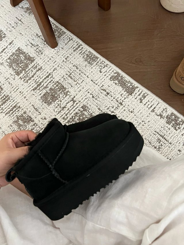 UGG Children's snow boots: seller detail photo 9