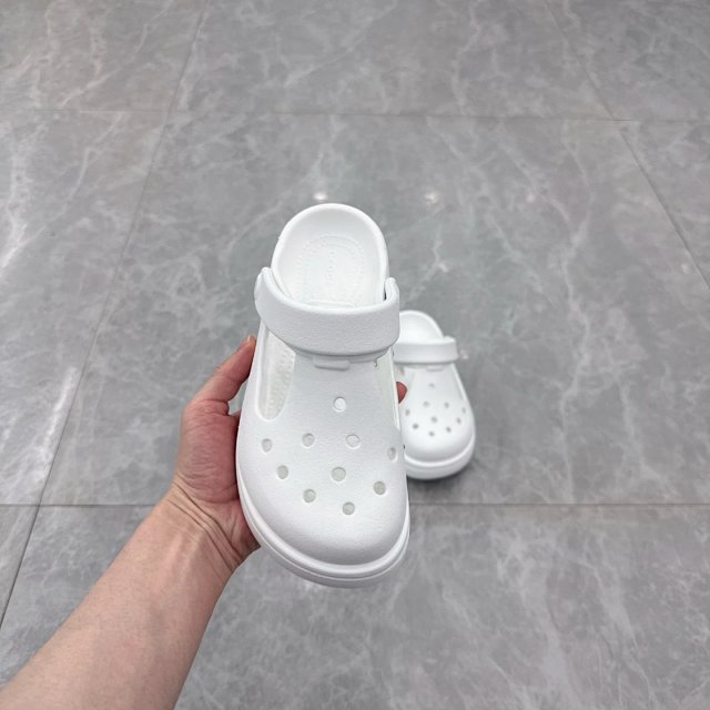 Crocs Children's Slippers Shoes: seller detail photo 11