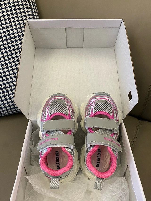 Balenciaga Children's Slippers Shoes: seller detail photo 8