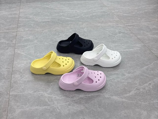 Crocs Children's Slippers Shoes: seller detail photo 1