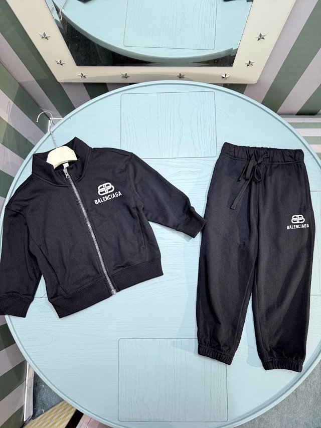 Balenciaga Children's Set: seller detail photo 3