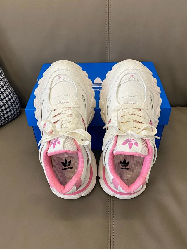 Balenciaga children's shoes: seller detail photo 7