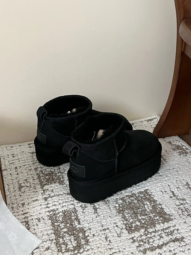 UGG Children's snow boots: seller detail photo 5