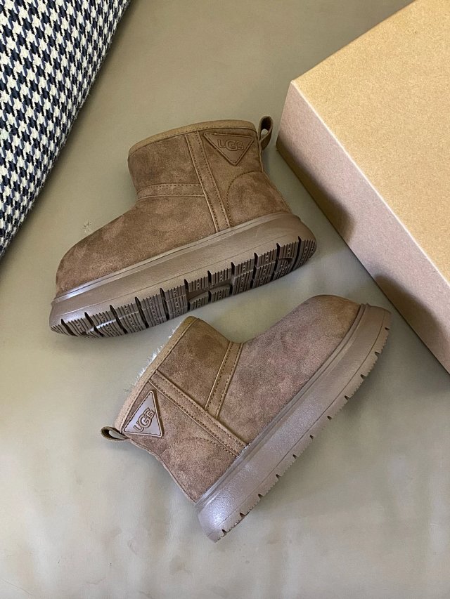 UGG Children's snow boots: seller detail photo 9