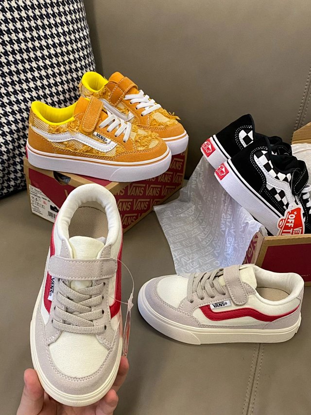 Vans Children's Shoes: seller detail photo 10