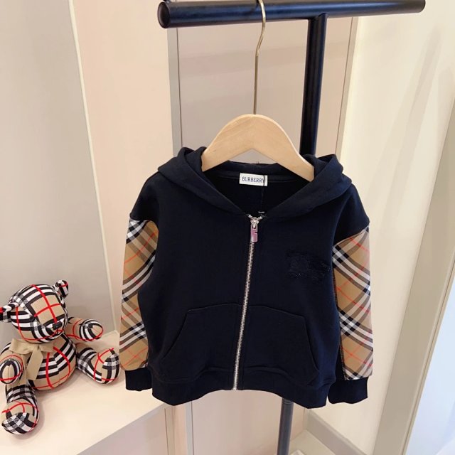 Burberry Children‘s Set: seller detail photo 5