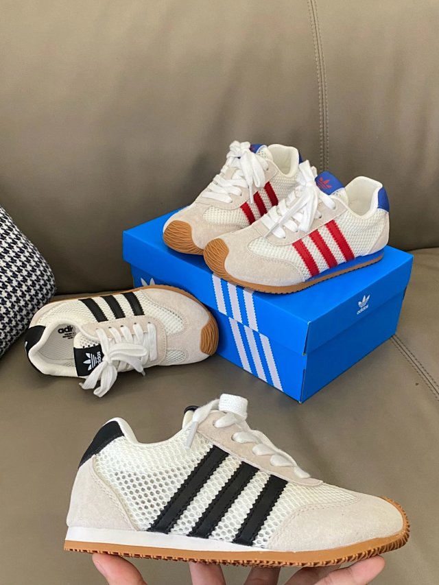 Adidas Children's Shoes: seller detail photo 7
