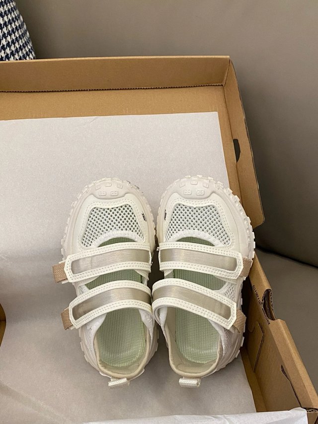 Nike children's Silppers Shoes: seller detail photo 3