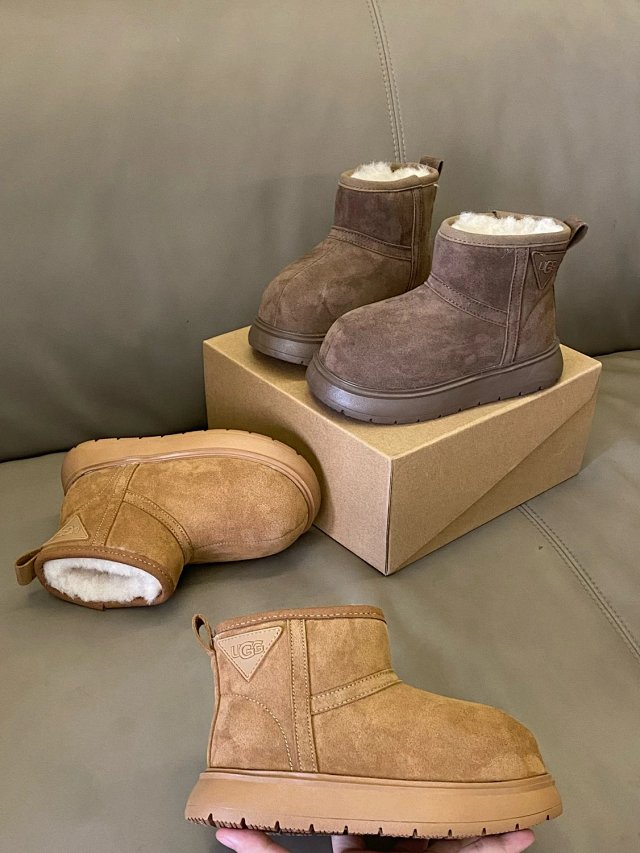 UGG Children's snow boots: seller detail photo 4
