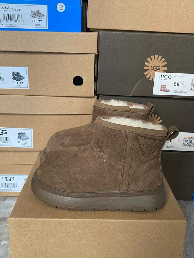 UGG Children's snow boots: seller detail photo 14