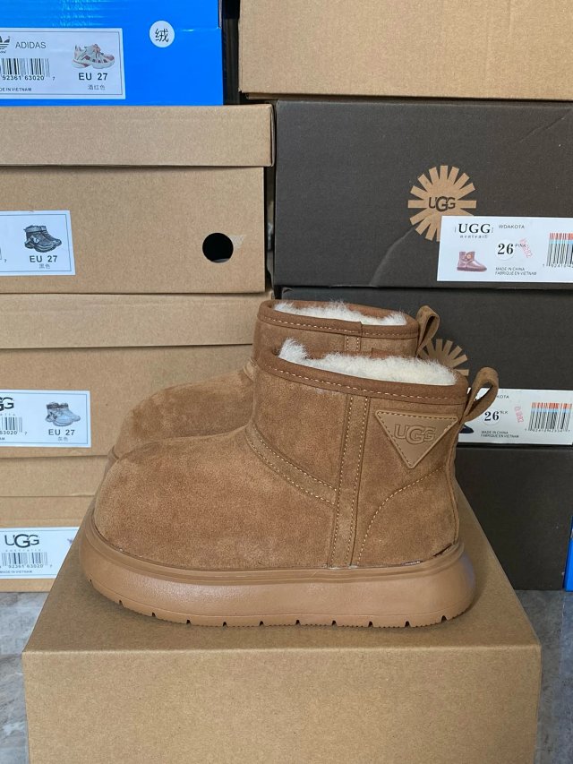 UGG Children's snow boots: seller detail photo 13