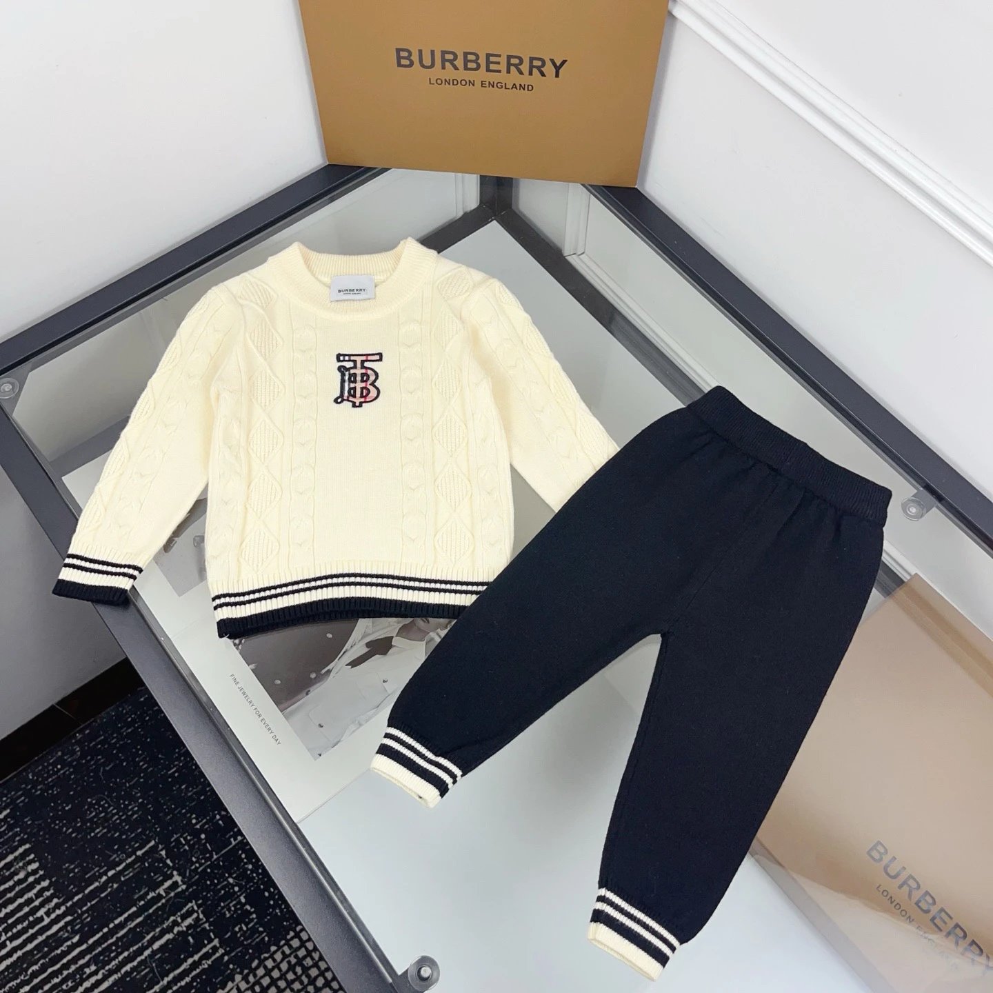 Thom Browne Dachshund Intarsia Knit Cardigan and Pants Set Navy - 3