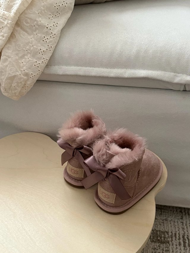 UGG Children's snow boots: seller detail photo 10