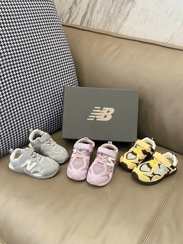 New Balance children's Slippers Shoes: seller detail photo 8
