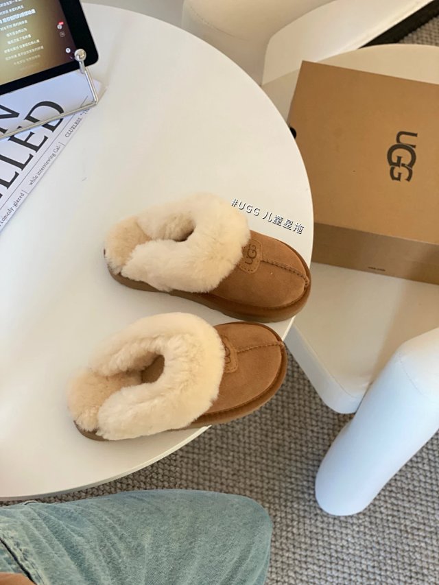 UGG Children's snow boots: seller detail photo 12