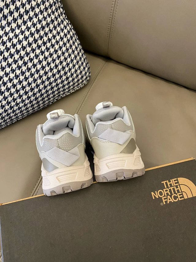 The North face children's shoes: seller detail photo 10