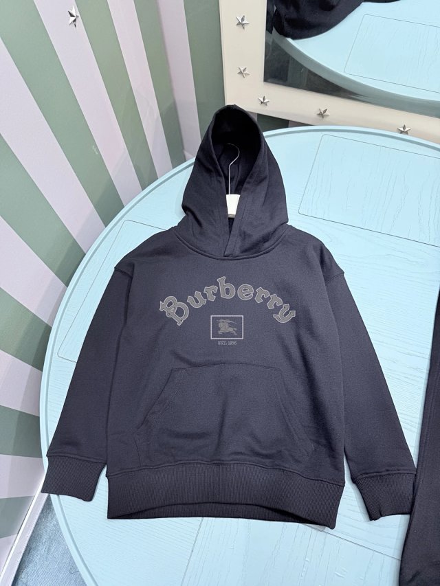 Burberry Children‘s Set: seller detail photo 4