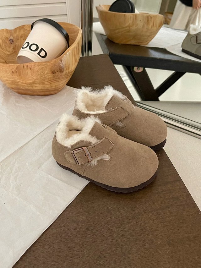 UGG Children's snow boots: seller detail photo 7