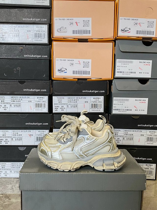 Balenciaga children's shoes: seller detail photo 14