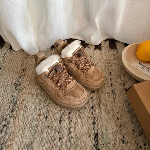 UGG Children's snow boots: seller detail photo 11
