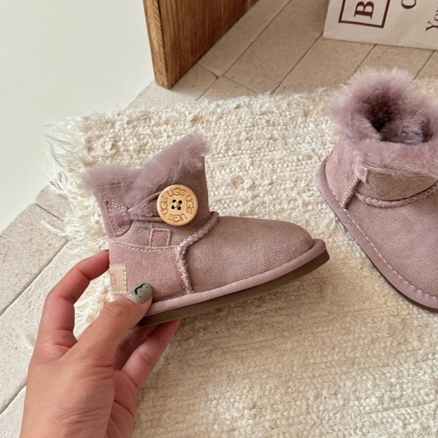 UGG Children's snow boots: seller detail photo 11