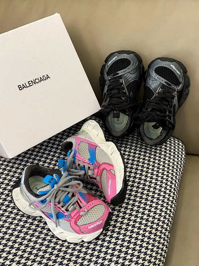 Balenciaga children's shoes: seller detail photo 14