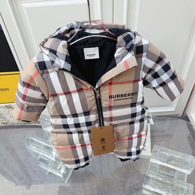 Burberry Children's Jumpsuit: seller detail photo 13