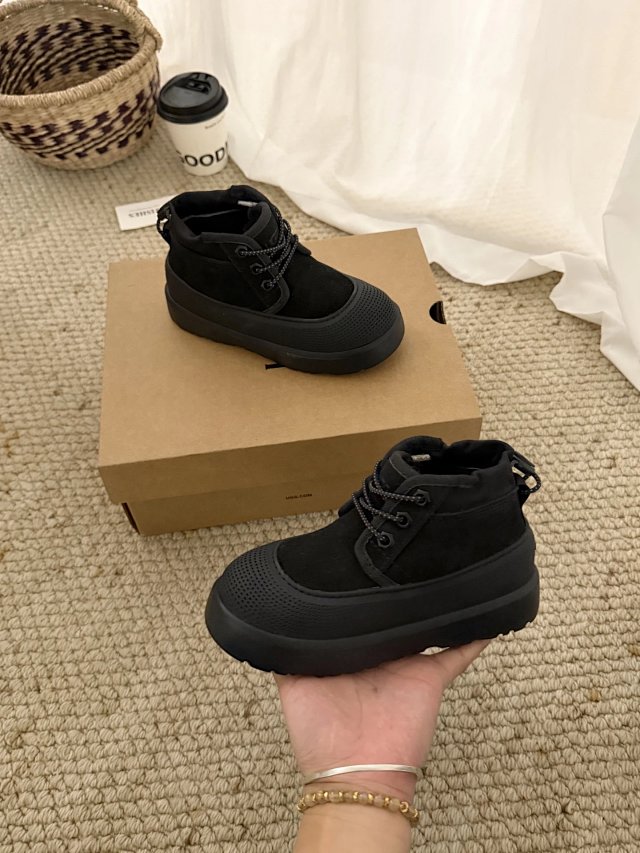 UGG Children's snow boots: seller detail photo 8
