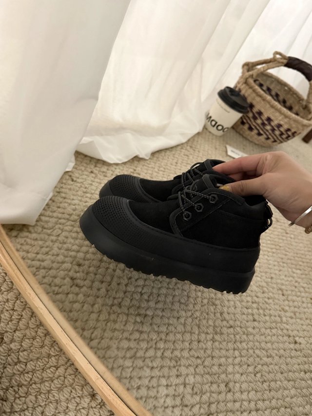 UGG Children's snow boots: seller detail photo 10