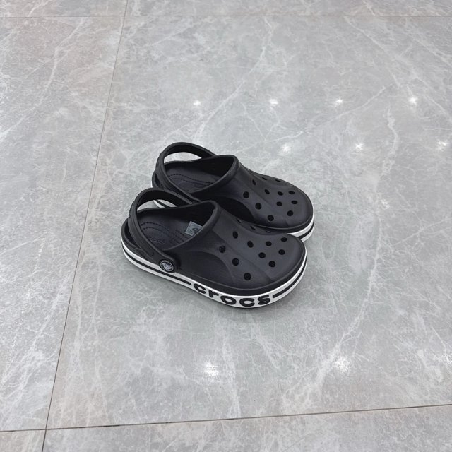 Crocs Children's Slippers Shoes: seller detail photo 12