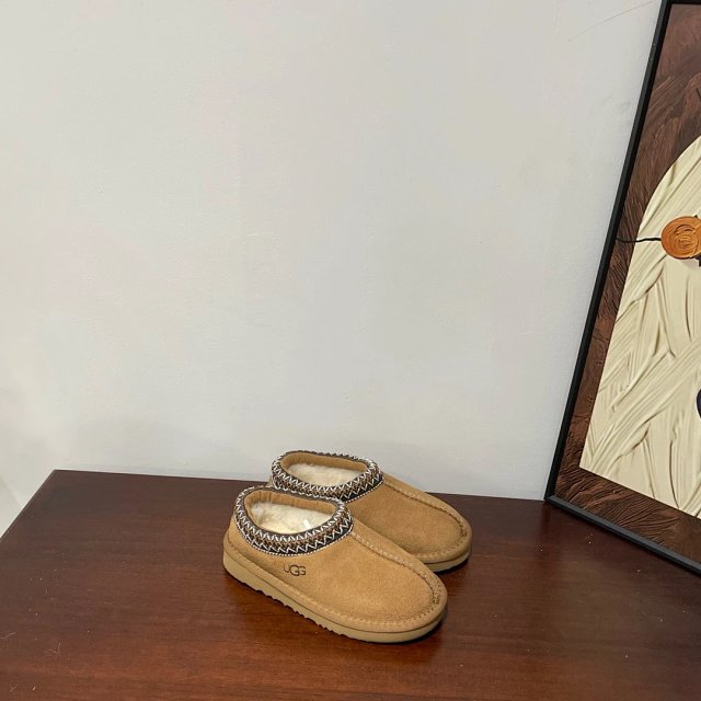 UGG Children's snow boots: seller detail photo 9
