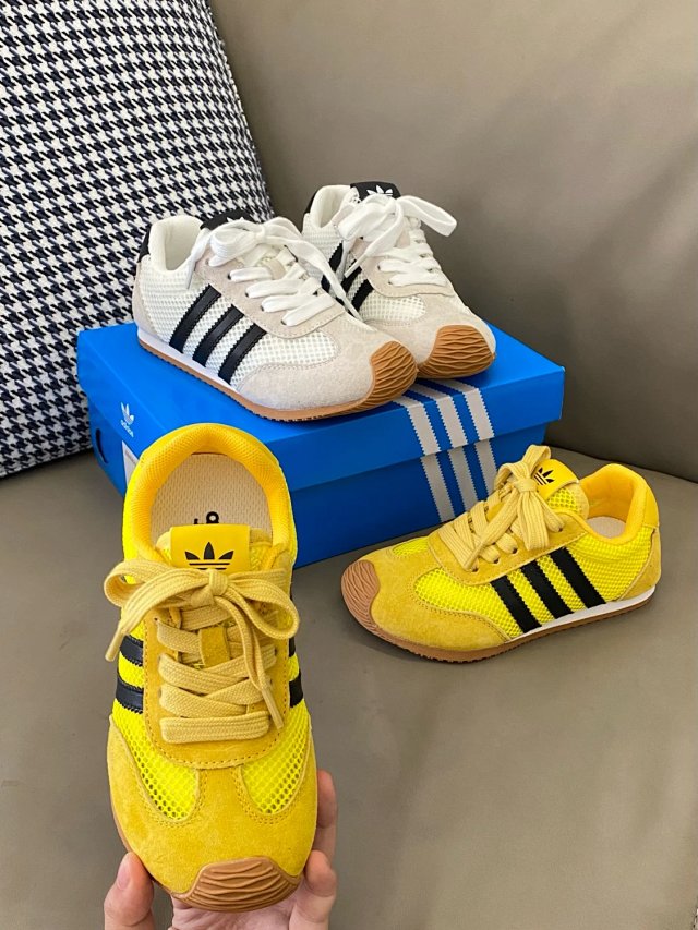 Adidas Children's Shoes: seller detail photo 5