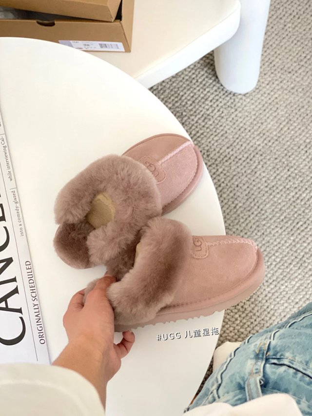 UGG Children's snow boots: seller detail photo 5