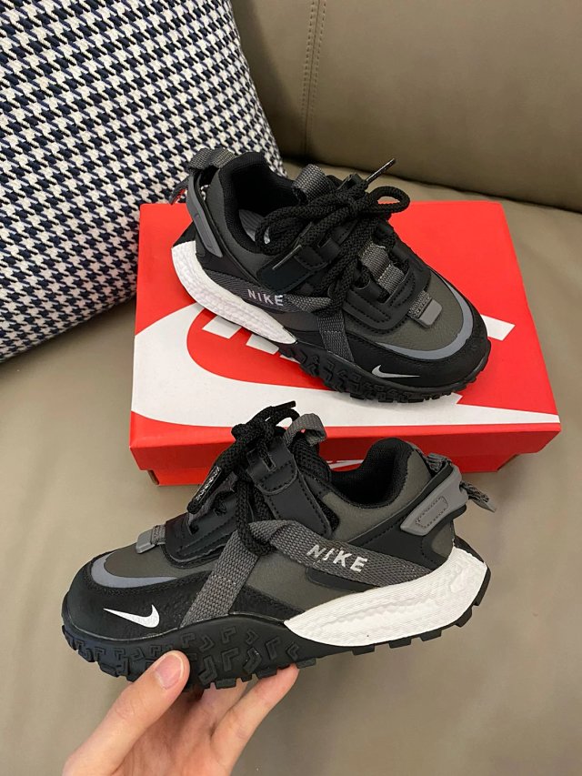 Nike Children‘s Shoes: seller detail photo 4
