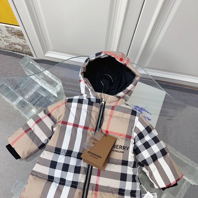 Burberry Children's Jumpsuit: seller detail photo 2