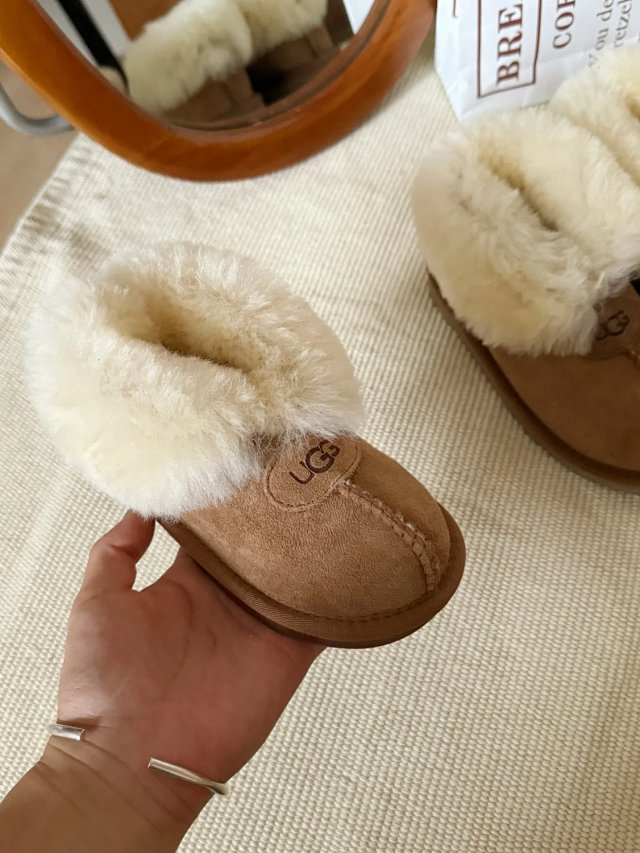 UGG Children's snow boots: seller detail photo 10