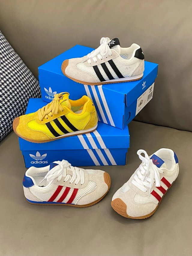 Adidas Children's Shoes: seller detail photo 10