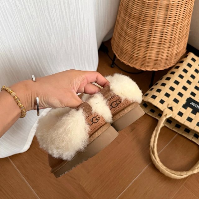 UGG Children's snow boots: seller detail photo 8