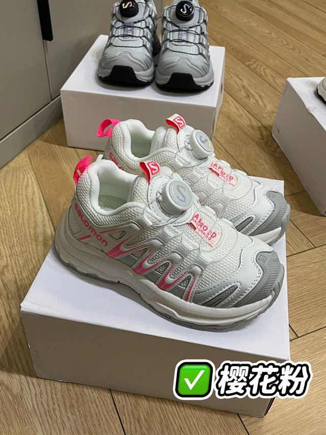 Salomon Children's Shoes: seller detail photo 3