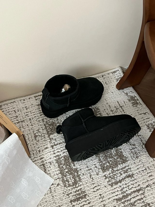UGG Children's snow boots: seller detail photo 6