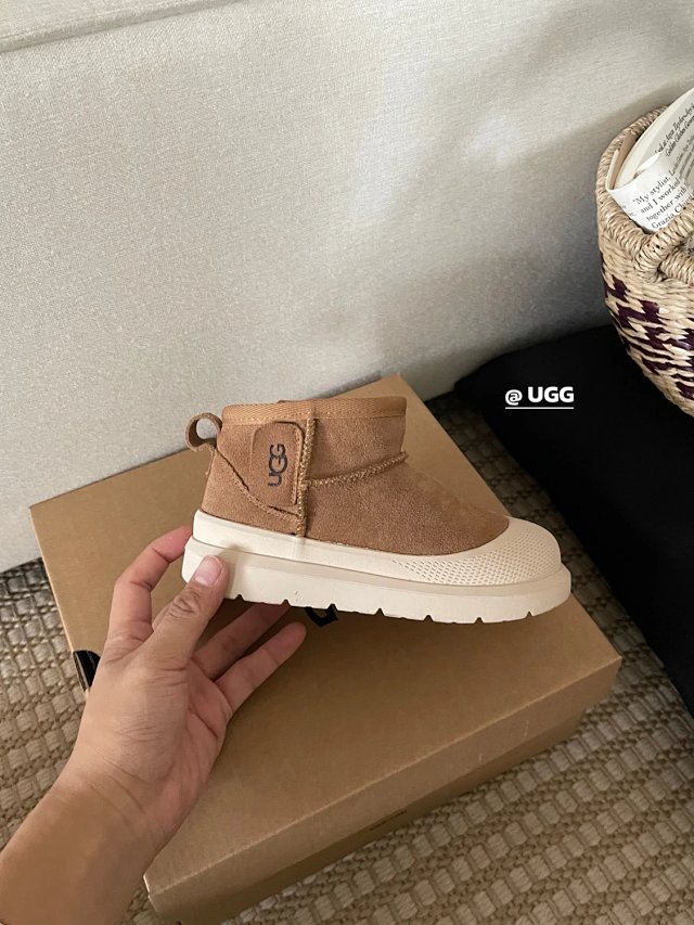 UGG Children's snow boots: seller detail photo 7