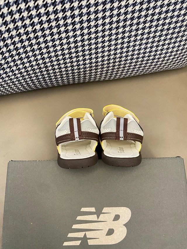 New Balance children's Slippers Shoes: seller detail photo 11