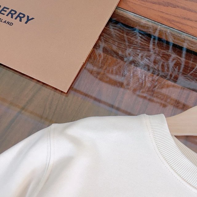 Burberry Children's Hoodie: seller detail photo 5