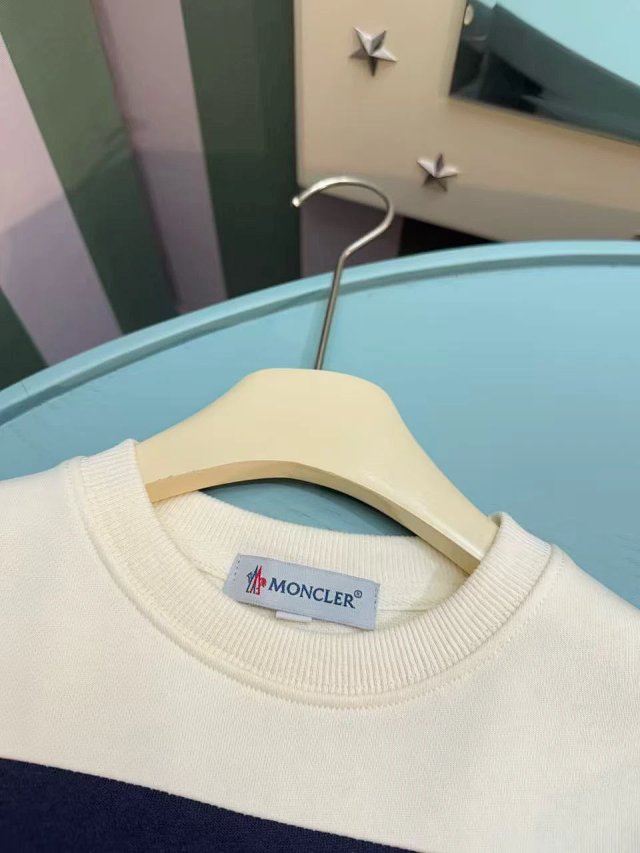 Moncler Children’s Set: seller detail photo 5