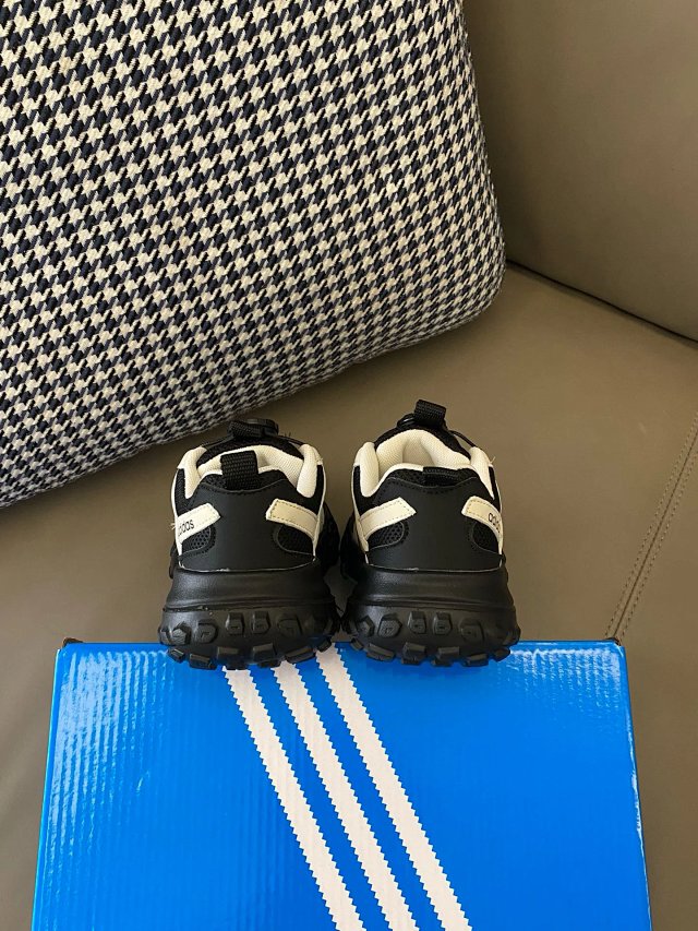 Adidas Children's Shoes: seller detail photo 9