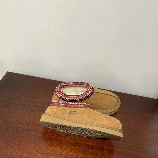 UGG Children's snow boots: seller detail photo 5