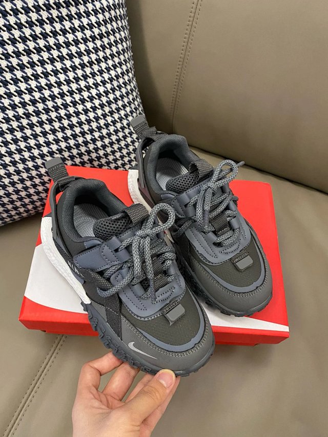 Nike Children‘s Shoes: seller detail photo 3
