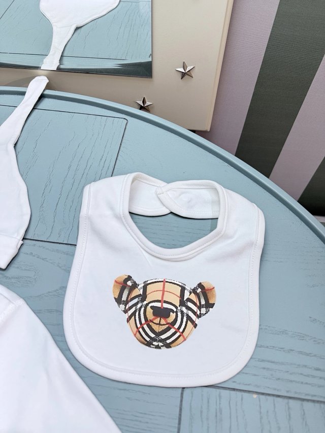 Burberry Children's Jumpsuit: seller detail photo 4