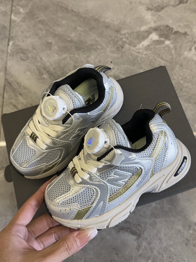 New Balance 530 children's Shoes: seller detail photo 8