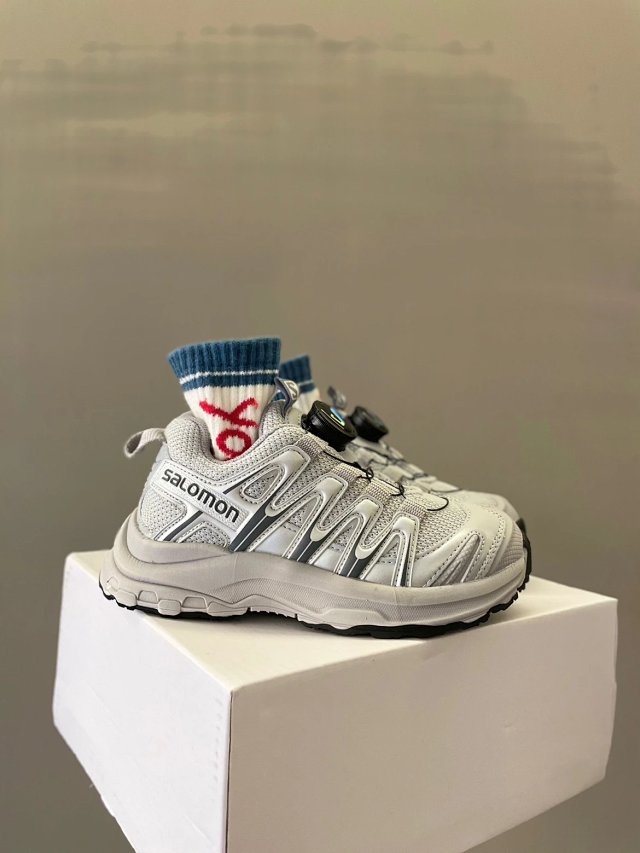 Salomon Children's Shoes: seller detail photo 12